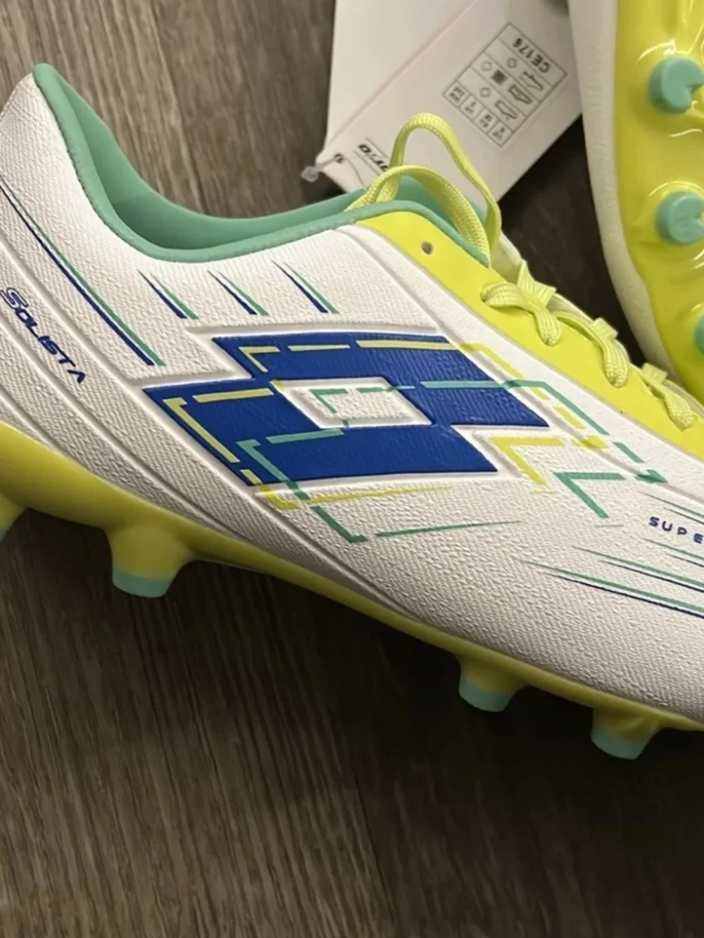 Lotto Solista Superleggera Kids Soccer Cleats White Neon Yellow Blue US 3 NEW